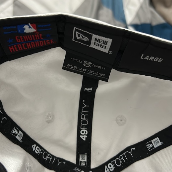 COPY - White Toronto Blue Jays New Era Cap - Picture 4 of 5